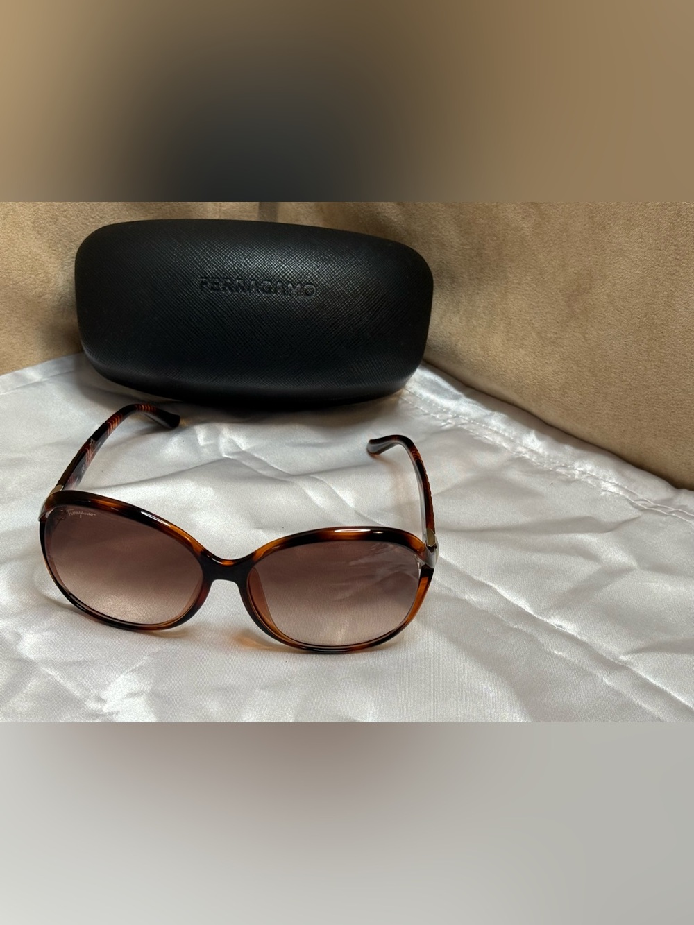 Salvatore Ferragamo SF770SA Tortoise Gradient Oversized Sunglasses Italy